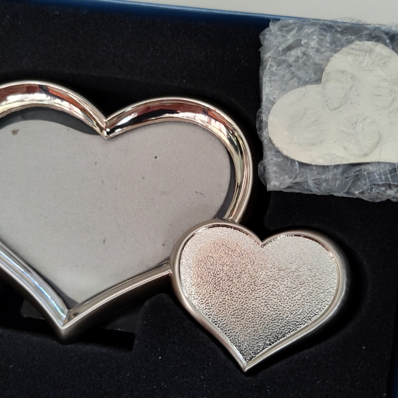 NEW! Things Remembered Heart Shaped Picture Frame - Picture 2 of 7